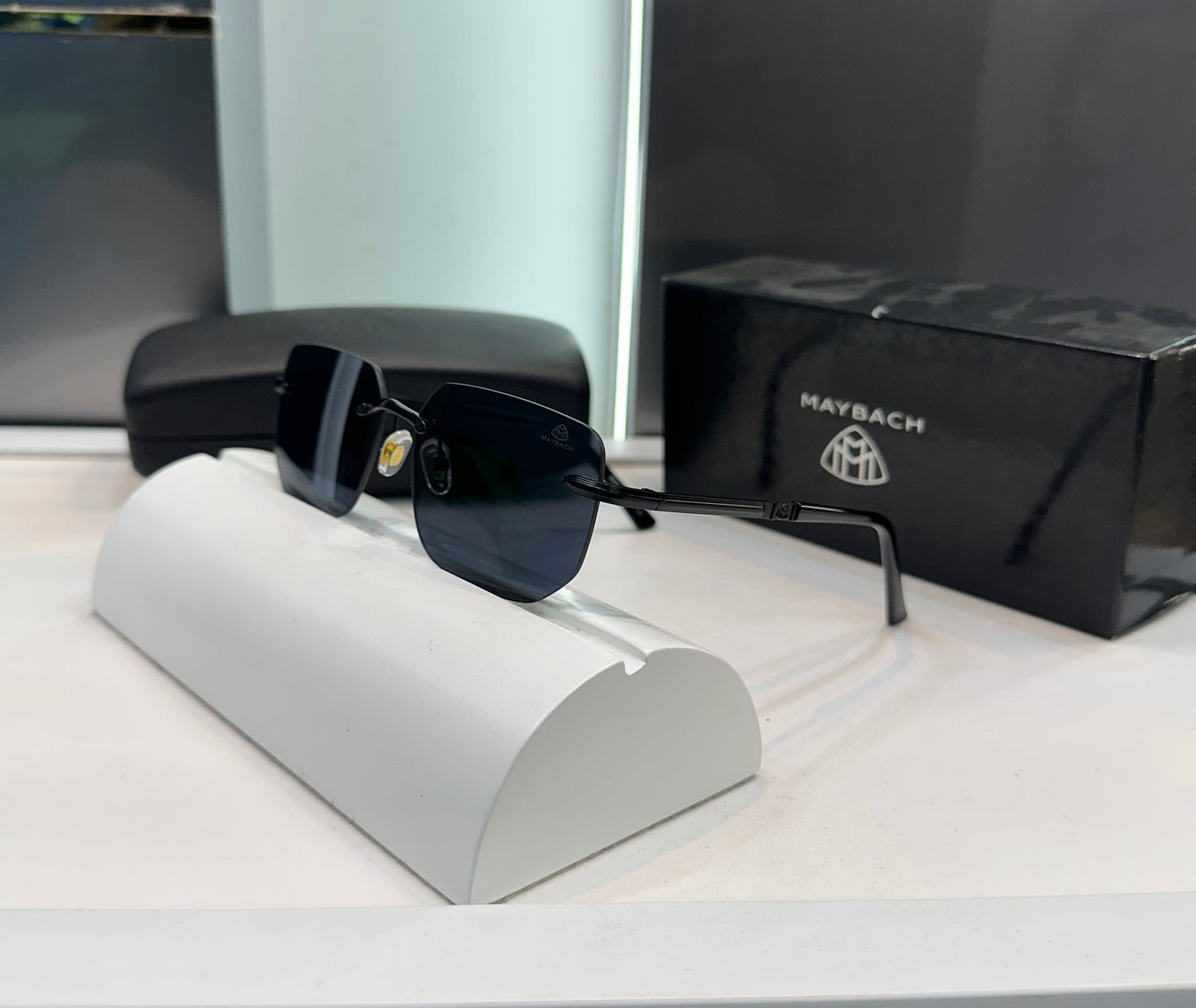 Maybac h All Black 8692 Ultimate Luxury Shade With Original Packaging