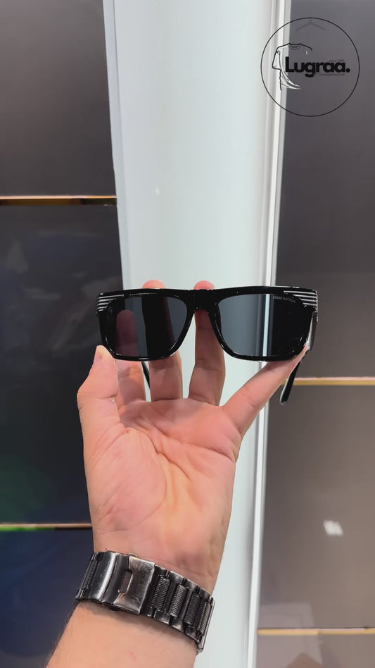 L V Black 2942 Ultimate Luxury Shade With Origin al Packaging
